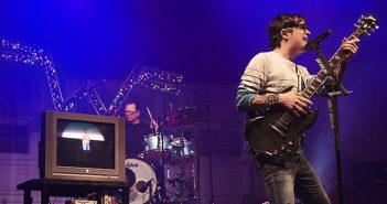 A Perfect Night With The Pixies and Weezer at Oracle Arena