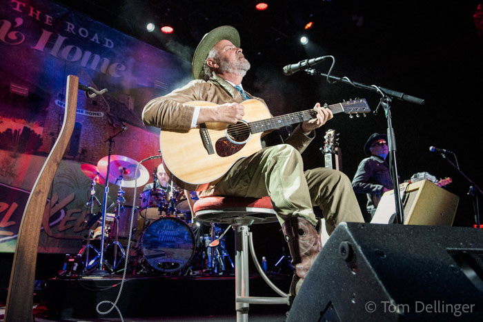 Exclusive Song Premiere: Robert Earl Keen's Shades Of Gray