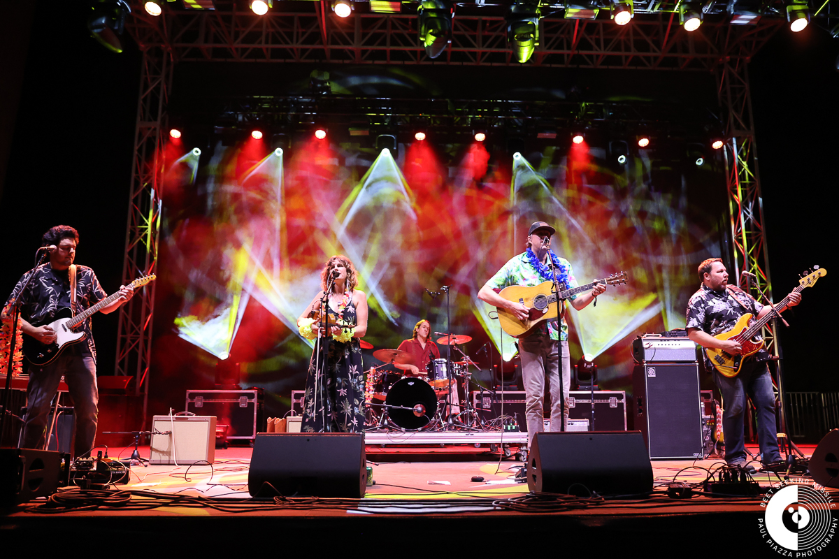 Dead Winter Carpenters